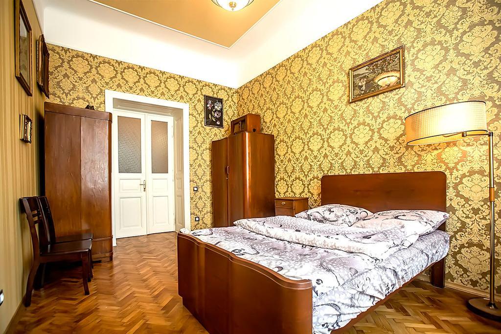 Gorgeous Apartments In Historical Center Of Lvov ภายนอก รูปภาพ