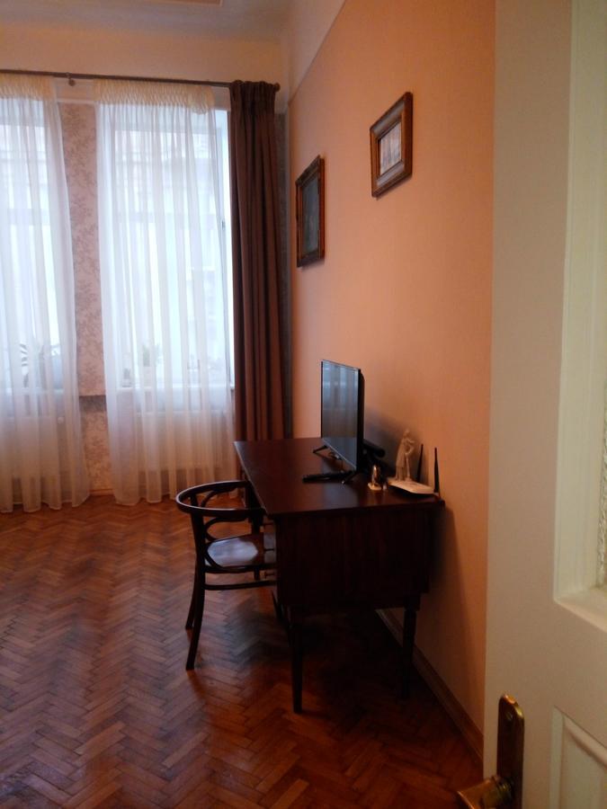 Gorgeous Apartments In Historical Center Of Lvov ภายนอก รูปภาพ